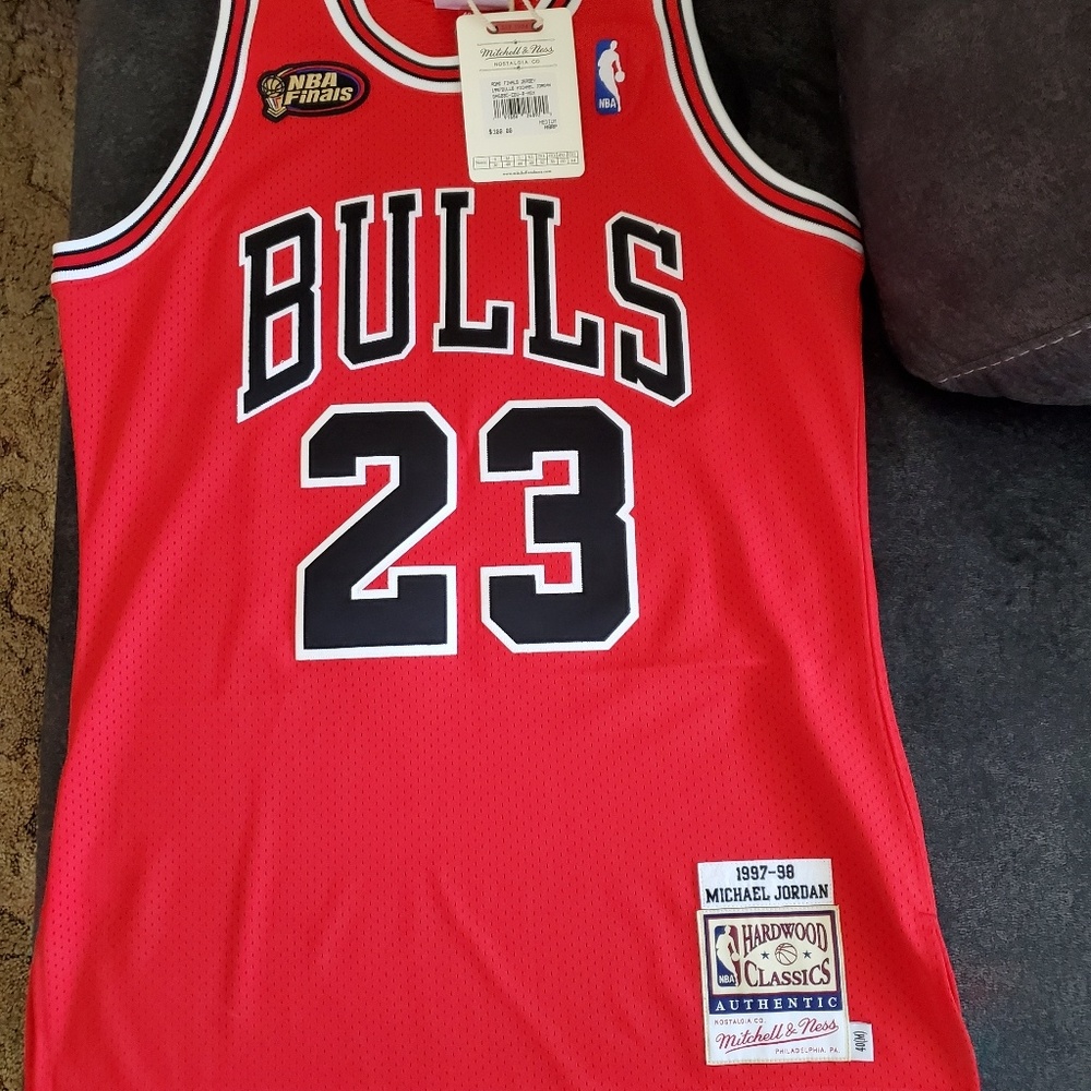Mitchell&Ness 97-98 Michael Jordan Jersey